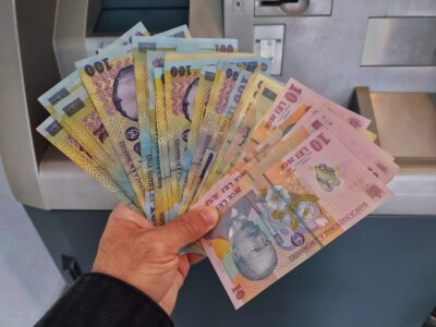 Anunț de ultimă oră pentru mii de români! Cine sunt cei care pierd pensia din octombrie