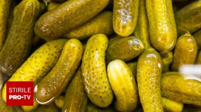 Ingredientul secret pe care să-l pui în borcan. Cum faci cei mai crocanți castraveți murați
