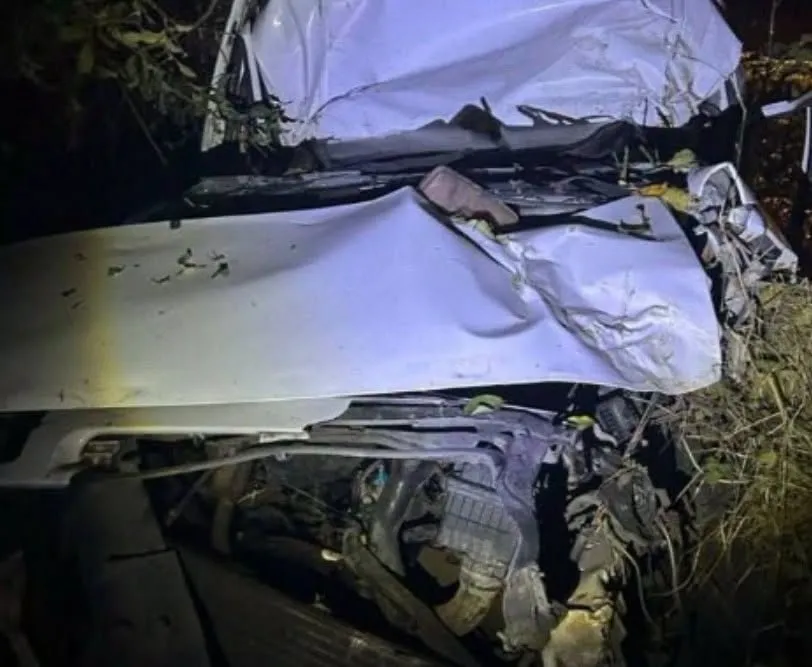 Accident mortal la Glodeni. Un șofer a murit după ce a derapat cu mașina și s-a izbit de un copac