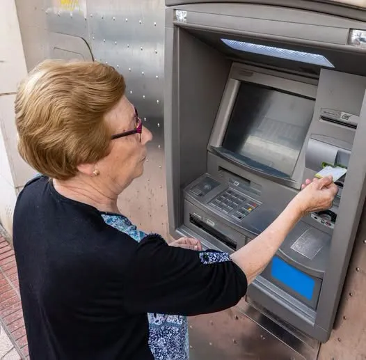 Majorarea pensiilor va fi mai mică decât s-a anunțat. Creșterea din 2027 se va opri la cel mult opt la sută