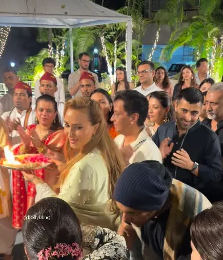 Salman Khan, corectat de sora sa în timpul unui ritual religios. Filmarea a devenit virală