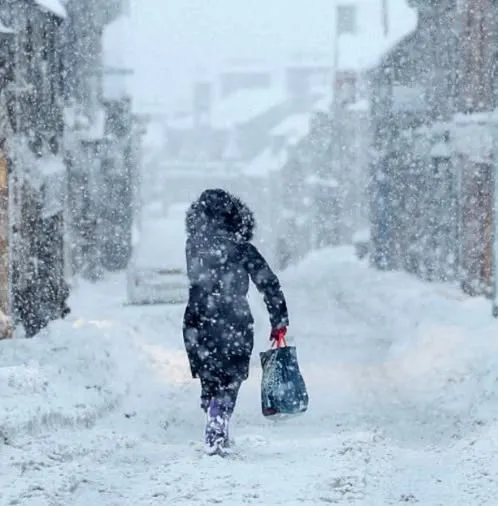 ULTIMĂ ORĂ! Iarna a LOVIT România! Ninsori ABUNDENTE și temperaturi de -6 grade! ALERTĂ!