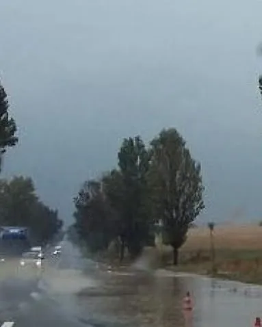 ULTIMĂ ORĂ! COD GALBEN de ploi în șapte județe și București! DSU, apel la PRUDENȚĂ