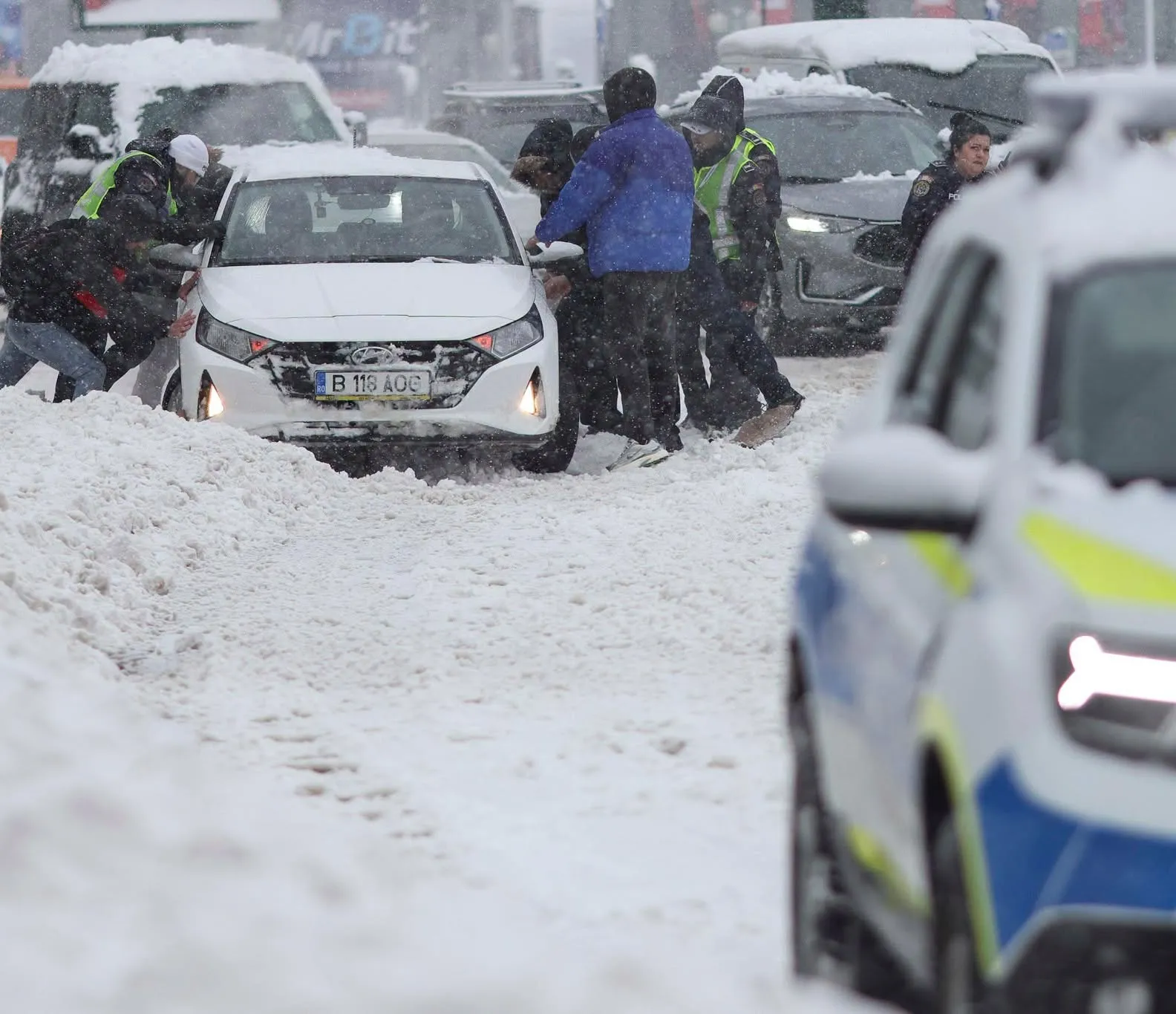 VORTEXUL POLAR s-ar putea împărți în două! Ce ar putea urma pentru ROMÂNIA