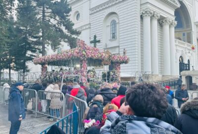 Premieră la pelerinajul Sfintei Parascheva. Credincioșii pot urmări coada în timp real pe Google Maps