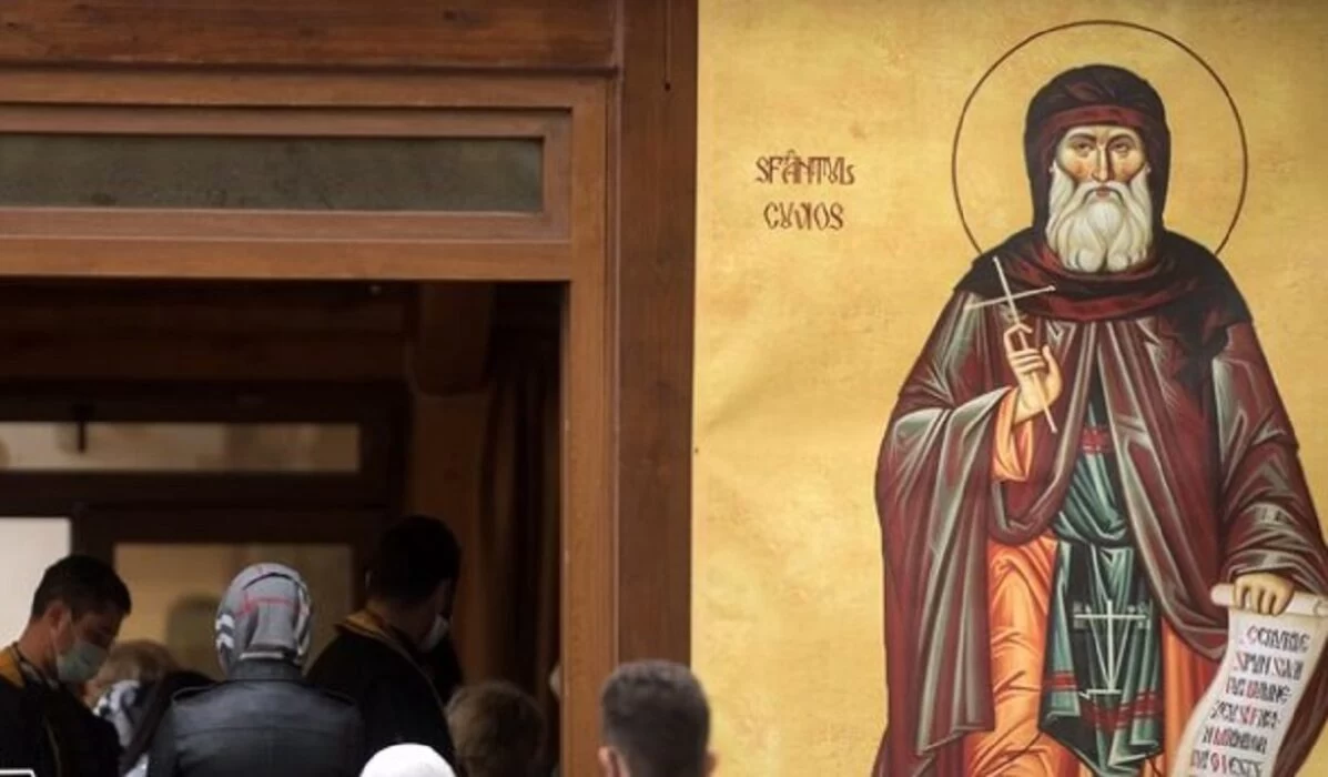 Noaptea de SFÂNTUL DUMITRU! Ce simbolizează BUSUIOCUL pus sub pernă, potrivit tradiției