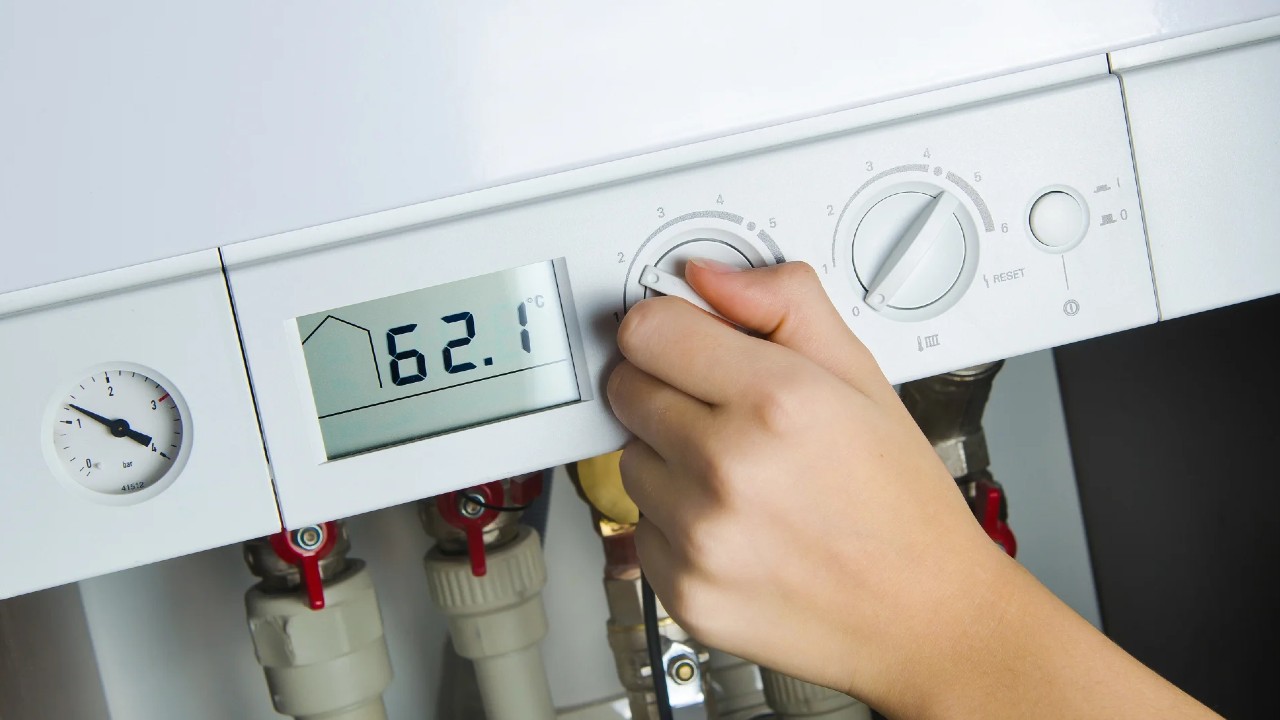 Greșeala frecventă făcută cu centrala termică iarna. Care este temperatura ideală pentru a reduce consumul de gaze