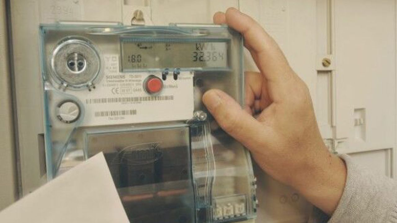 Facturile la electricitate ar putea crește cu până la 50% în 2027. Problemele care apasă sistemul energetic