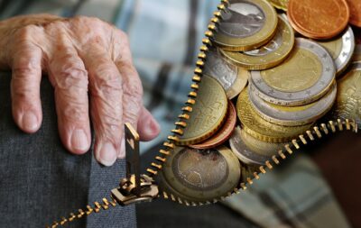 Anunț de ultimă oră pentru milioane de pensionari! Ce se întâmplă cu pensiile în 2027 și cine pierde banii