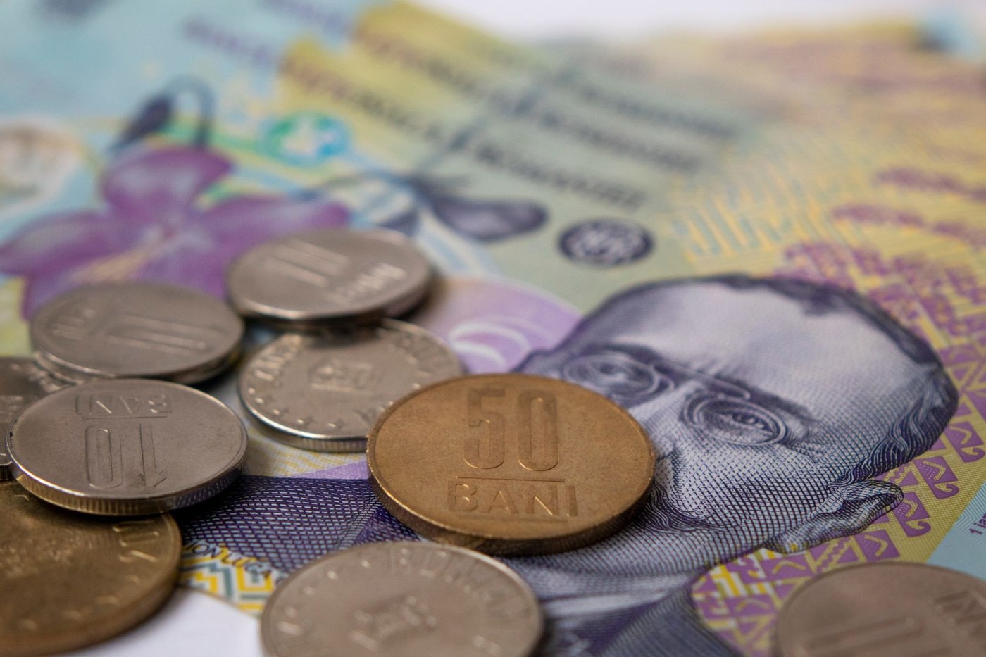 Vestea momentului pentru șoferi! Cum îți iei banii înapoi de la CNAIR pe roviniete și taxe