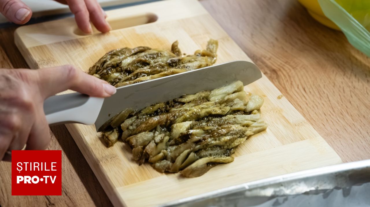 Greșelile care pot strica salata de vinete. Ce ustensile să folosești pentru o textură cremoasă