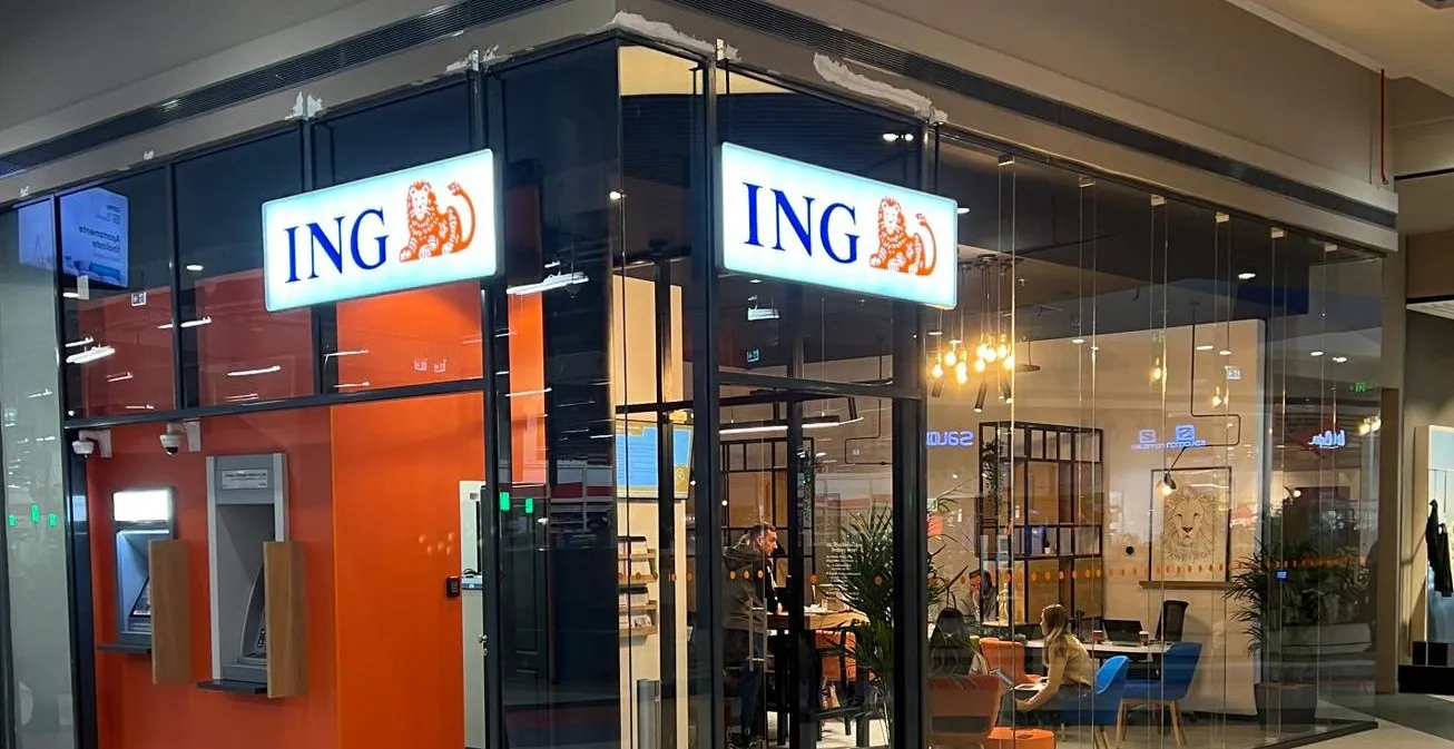 Anunţul momentului pentru românii cu cont şi card la ING Bank. Sunt vizaţi toţi clienţii