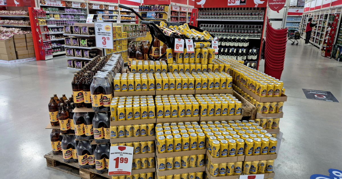 Auchan lansează un nou brand de bere cu ocazia zilei de 1 Mai. În ce variante este disponibilă